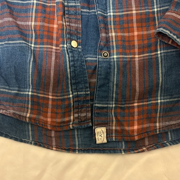 American Eagle Women’s Flannel - Picture 2 of 5